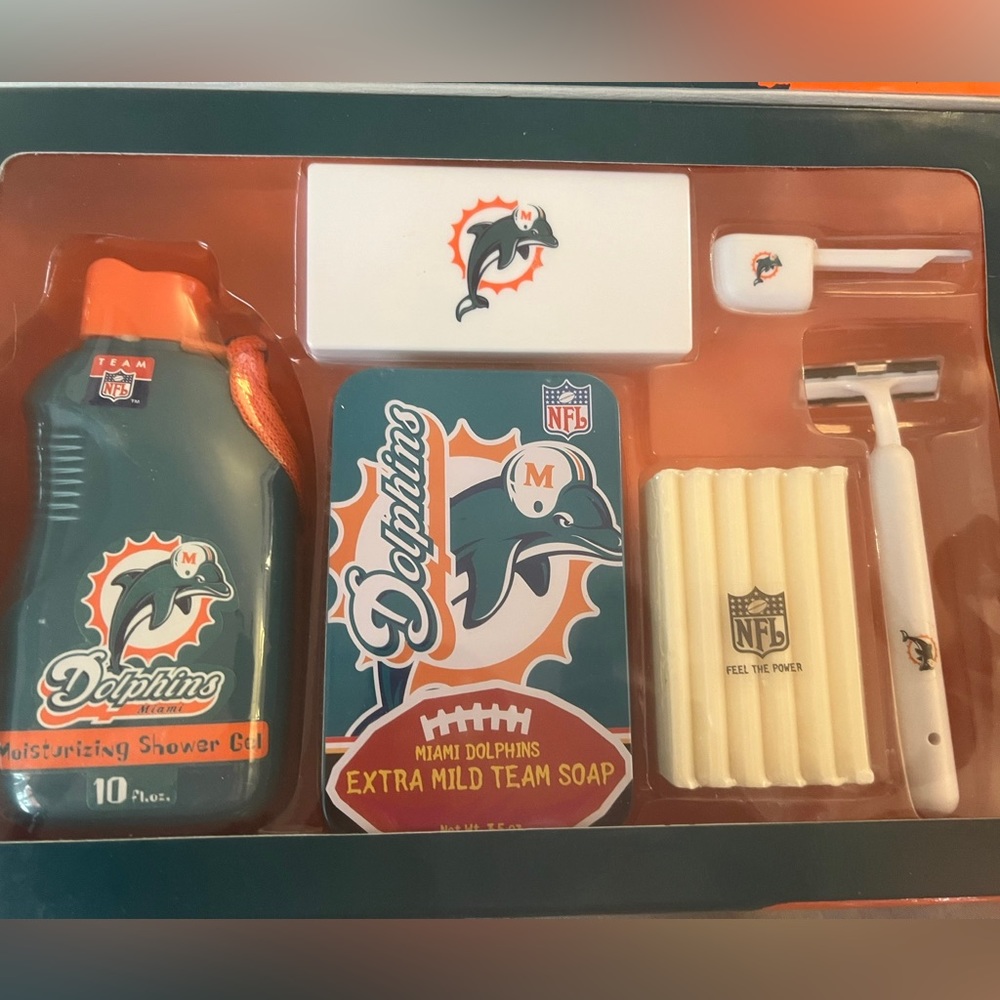 Vintage Miami Dolphin body care gift set Raxor, toothbrush & more